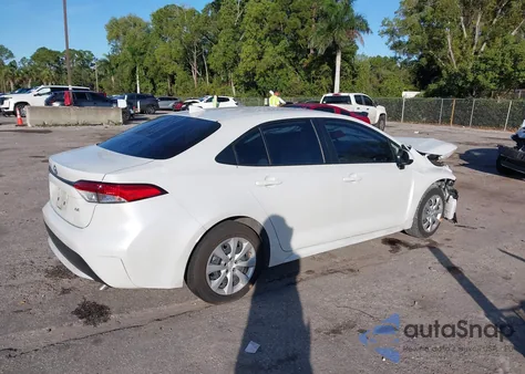 2022 Toyota Corolla Le z USA, uszkodzony, nr VIN JTDEPMAE7N3017869